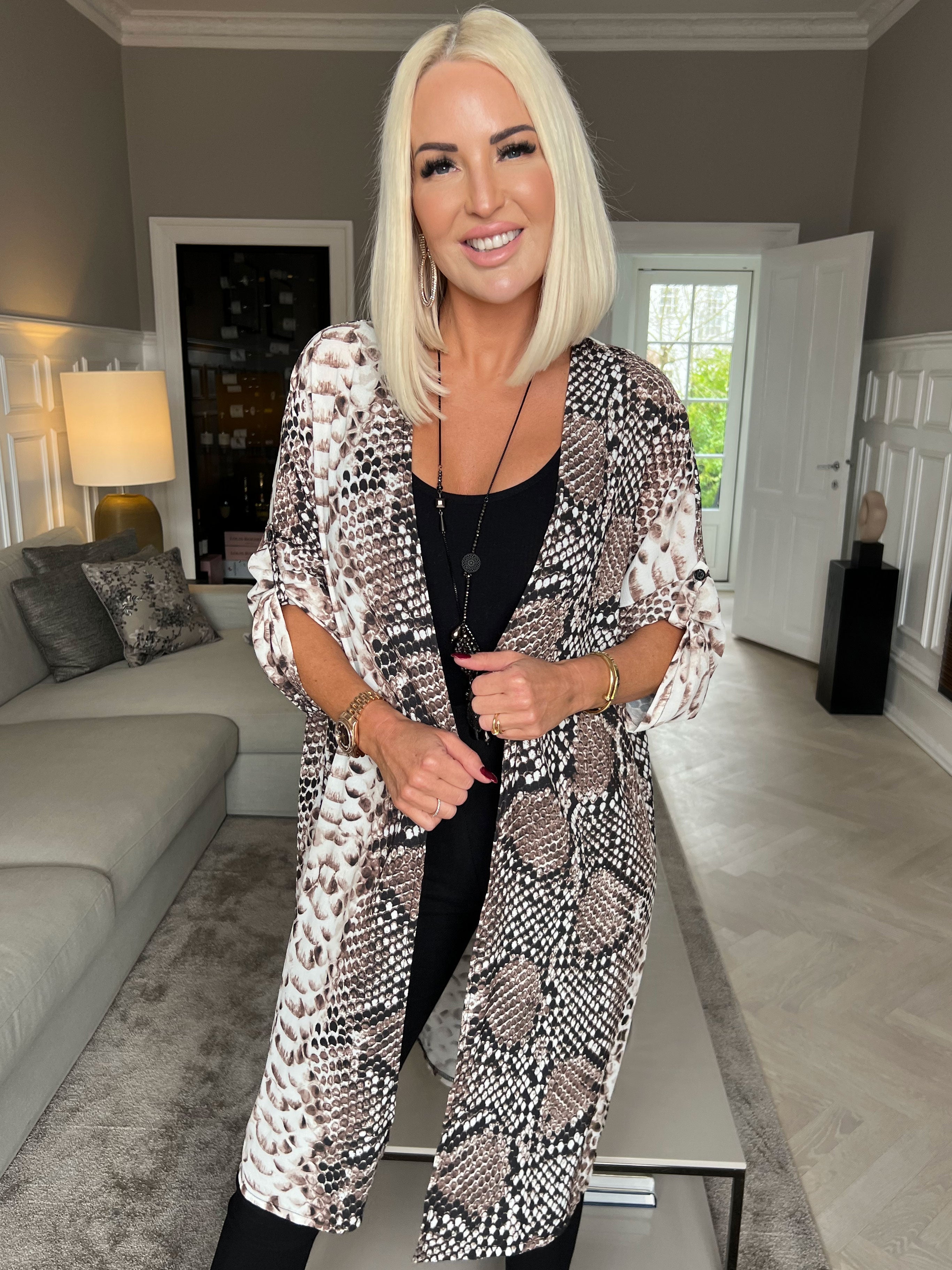 Vanesa Animal Kimono - Söt viskos kimono med djurtryck